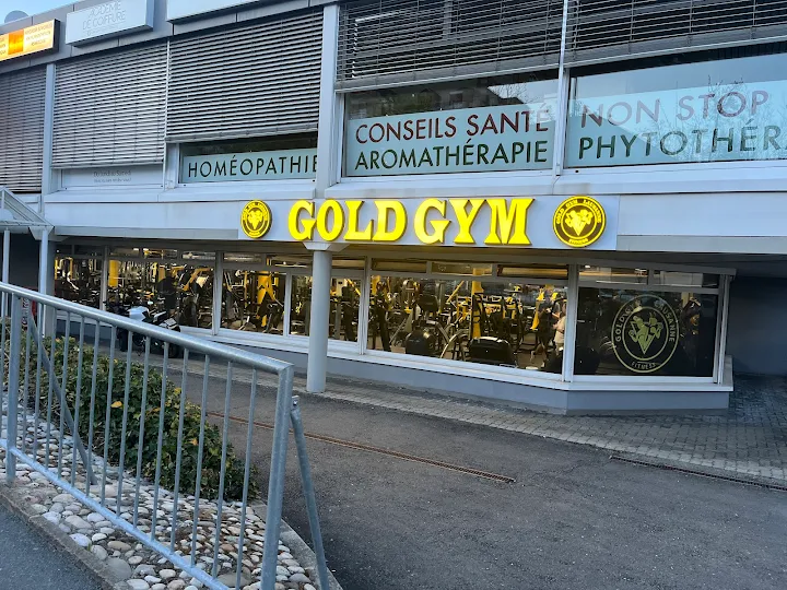 Façade du club GoldGym Lausanne